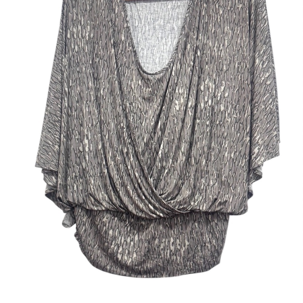 The Muses Lounge yummy's Gray Women's Top size S (3x$15) - Picture 2 of 5